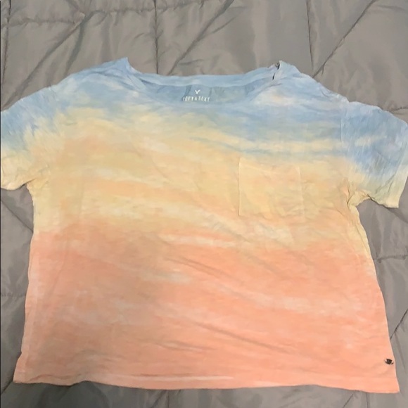 American Eagle Outfitters Tops - 🔴 Ombre T-shirt